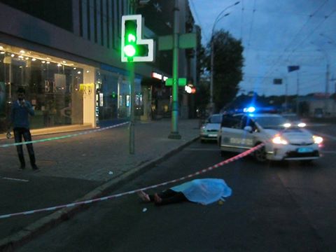 В центре Харькова обнаружено тело студента-иностранца с ножевыми ранениями, - Нацполиция 01