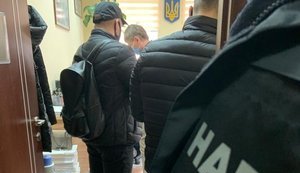 Задержанный НАБУ на взятке в $100 тыс. брат Вовка Зонтов заявил, что является сотрудником Службы внешней разведки, - Бутусов