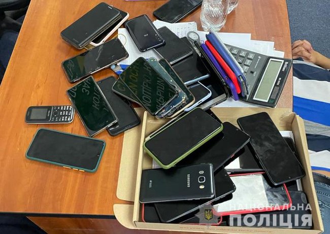 Колектори погрожували боржникам підробленим порно-компроматом у 5 областях України, - Нацполіція 02