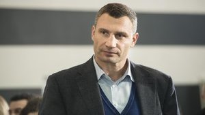 Кличко обещает реконструировать киевский стадион "Старт"