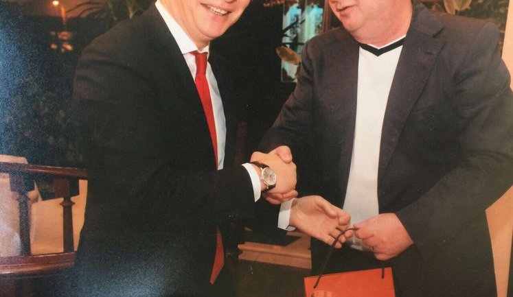 Radical Party MPs show up as law enforcers search house of alleged fraud, - Lutsenko. PHOTOS (updated)