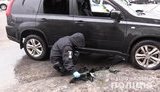 У Києві грабіжники відібрали у чоловіка сумку з 40 тис. дол. і 350 тис. грн, - Нацполіція. ФОТО