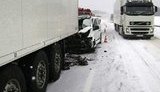 Жуткое ДТП в Беларуси: автобус с украинцами на большой скорости врезался в фуру, есть жертвы. ФОТО