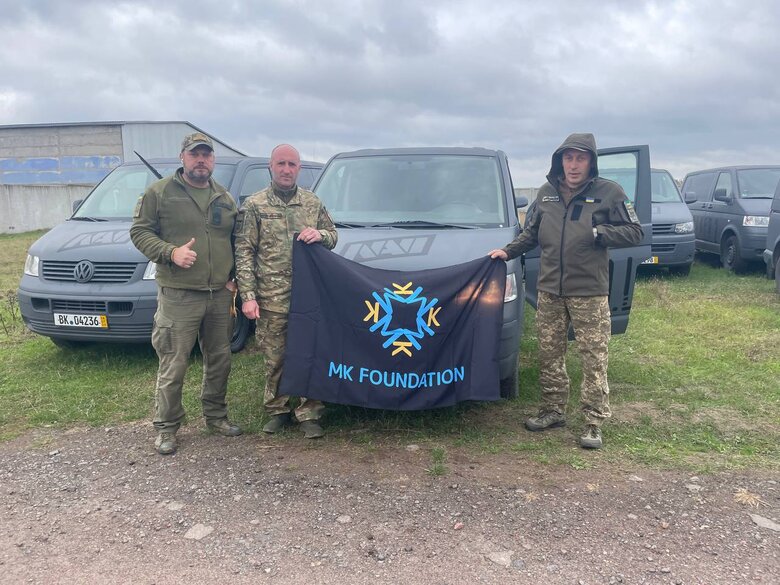 Благодійний фонд MK Foundation за жовтень передав ЗСУ 128 автомобілів 12
