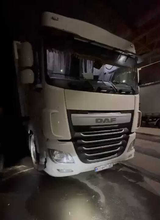 Man tried to illegally cross Ukrainian border in trucker’s bed for $5 thousand - State Border Guard Service 01