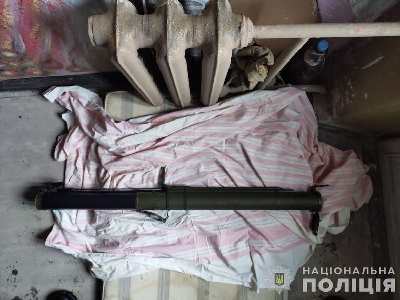 Чоловік з РПГ вистрілив у будинок в Кривому Розі