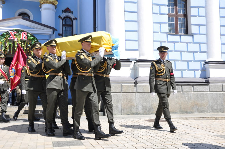 З журналістом та військовослужбовцем Олександром Маховим попрощалися в Києві 15 З журналістом та військовослужбовцем Олександром Маховим попрощалися в Києві 15