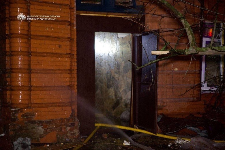 Російська атака на Дніпро: загиблий, поранені та масштабні пожежі