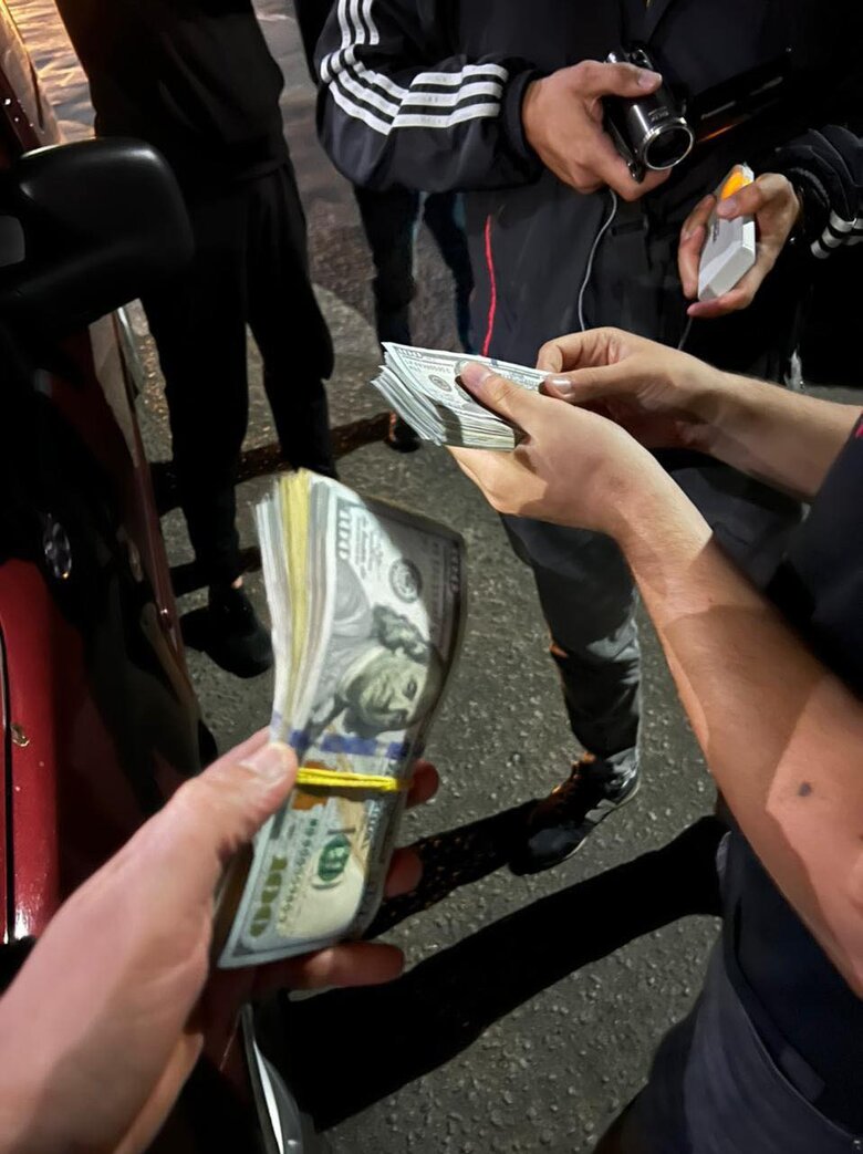 СБУ перекрила канал, яким до Молдови переправляли чоловіків призовного віку 03