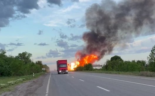 Окупанти атакували дронами АЗС на Харківщині: журналіст "Бутусов Плюс" Богдан Пападін перебував поблизу місця удару. ВIДЕО