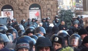 Berkut Stomped People Near Kyiv State Administration. VIDEO + PHOTO