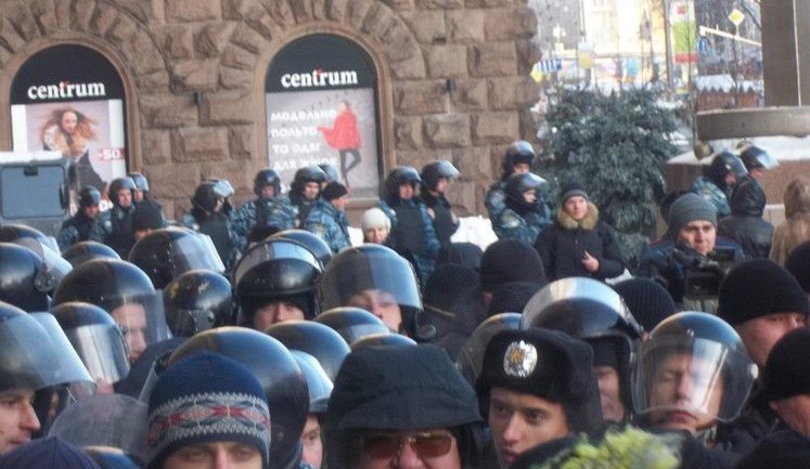 Berkut Stomped People Near Kyiv State Administration. VIDEO + PHOTO