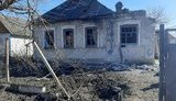 Снаряди військ РФ пошкодили 14 будинків у Новогнатівці, жителі селища лишилися без світла та газу. ФОТОрепортаж
