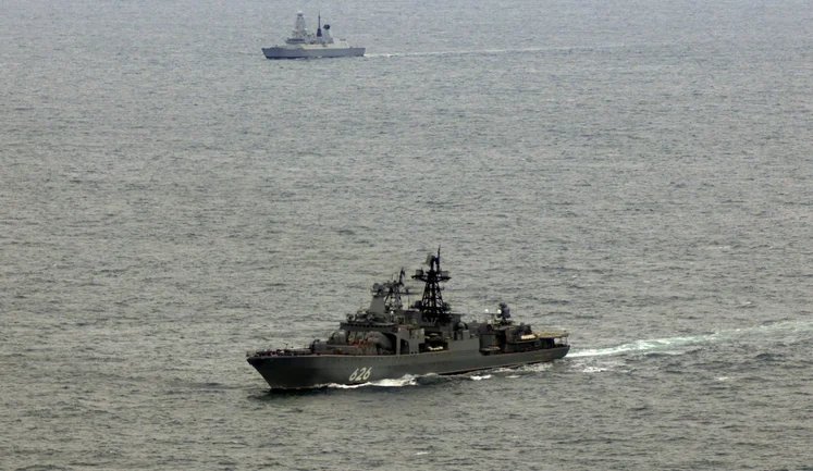 Британський флот перехопив та супроводив есмінець РФ у Ла-Манші