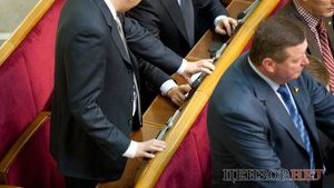 Regions Makeienko Breaks the Law Voting for Neighbor: I'm Provoking You. You Are so Sad. This is a Game. PHOTOS