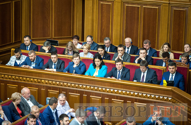 Ударим томосом по коррупции и пафосом - по недоверию! 06