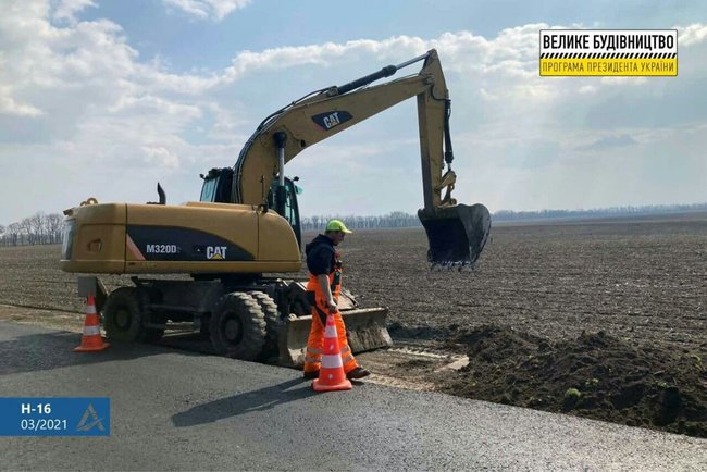 Обхідну дорогу Черкас ремонтують без вихідних, - Укравтодор 03