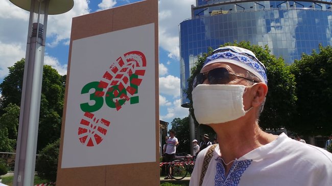 Після акції під ДБР багатотисячна хода попрямувала до Печерського суду на підтримку Порошенка і проти політичних репресій 19