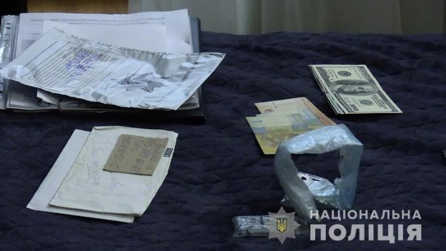 Полиция задержала организаторш борделей 03