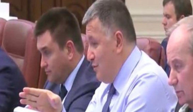 Interior Minister says he is ready to arrest people allegedly messing with shadow VAT