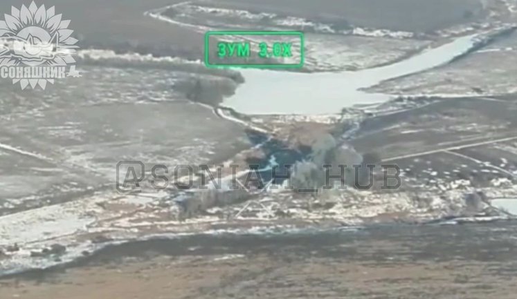 Авиация ВСУ бомбой GBU-62 нанесла точный удар по позициям оккупантов возле Дроновки. ВИДЕО
