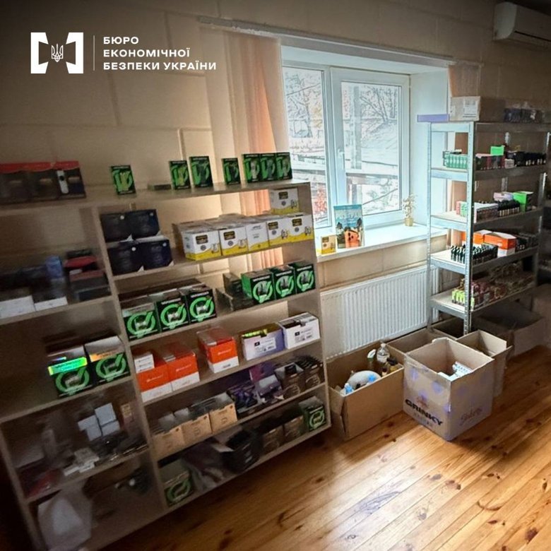 БЕБ викрило незаконне виробництво рідин для вейпів у Київській області
