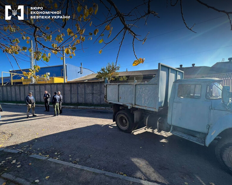 Ухилення від сплати податків на 120 мільйонів: БЕБ проводить обшуки на відомому алкогольному заводі 01