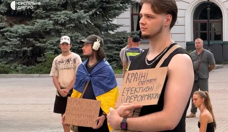 В городах Украины 20-й день подряд прошли массовые митинги против отставки Федорова. ФОТОРЕПОРТАЖ