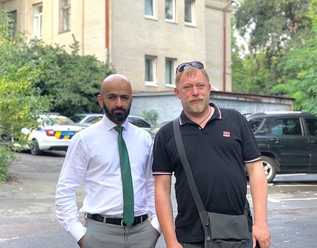 Ветерану-добровольцу Цимбалюку объявили о подозрении за нападение на журналиста сайта Страна после фразы Иди на х#й, бандера 01