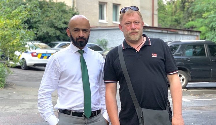 Ветерану-добровольцу Цимбалюку объявили о подозрении за "нападение" на "журналиста" сайта "Страна" после фразы "Иди на х#й, бандера"