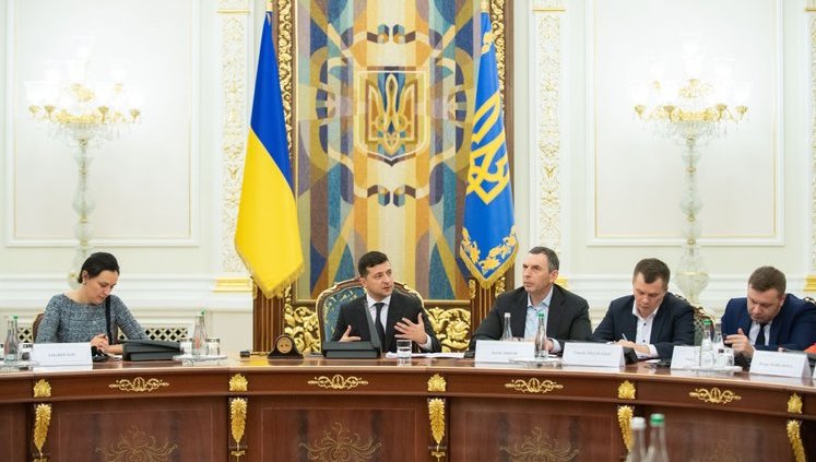 Готові боротися за кожну копійку, яку ви інвестуєте в Україну, - Зеленський зустрівся з представниками провідних бізнес-асоціацій. ФОТО