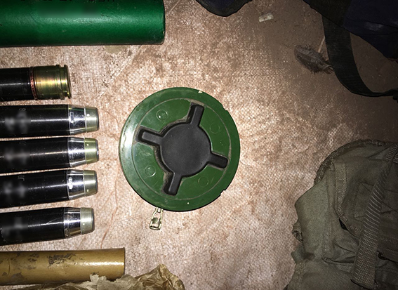 Нацполиция Донетчины обнаружила схрон с боеприпасами и задержала там дезертира, подозреваемого в краже 06 Нацполиция Донетчины обнаружила схрон с боеприпасами и задержала там дезертира, подозреваемого в краже 06