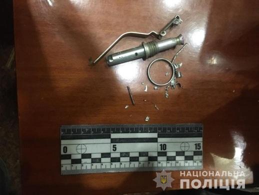 Двоє дітей постраждали на Дніпропетровщині після вибуху запала від гранати 01