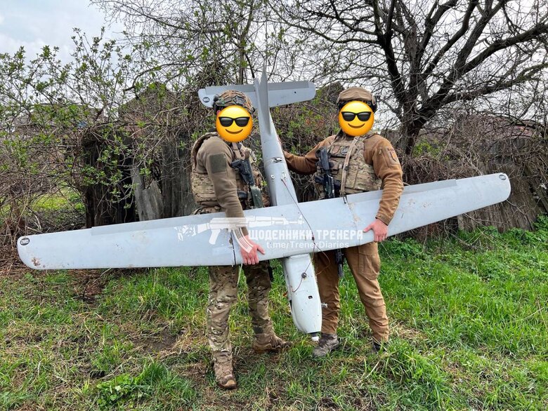 Defenders of Ukraine captured enemy UAV Orlan: Good catch! 05
