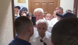 Hero of Ukraine Khmara was not allowed to attend court hearing in Chervinskiy’s case. VIDEO