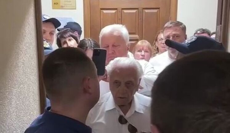 Hero of Ukraine Khmara was not allowed to attend court hearing in Chervinskiy’s case. VIDEO