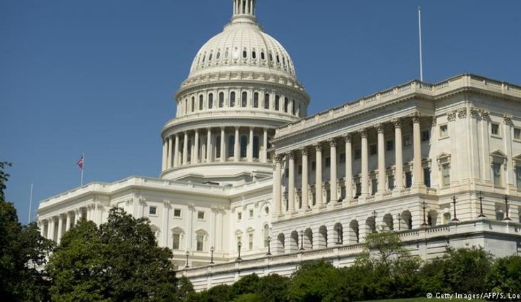 Торговое представительство РФ в США спешно сжигает бумажные документы. ВИДЕО