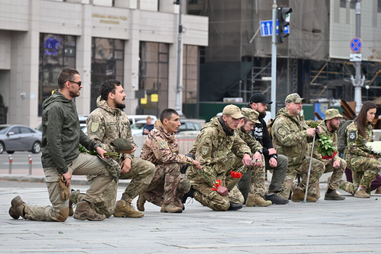 У Києві попрощалися з командиром роти стрілецького батальйону Олександром Пастухом (Добрим), який загинув у бою проти рашистів на Луганщині 03