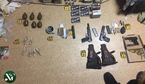 У Харкові затримано чоловіка, який може бути спільником терориста з Луцька, у нього вдома вилучено зброю та вибухівку, - поліція. ФОТОрепортаж