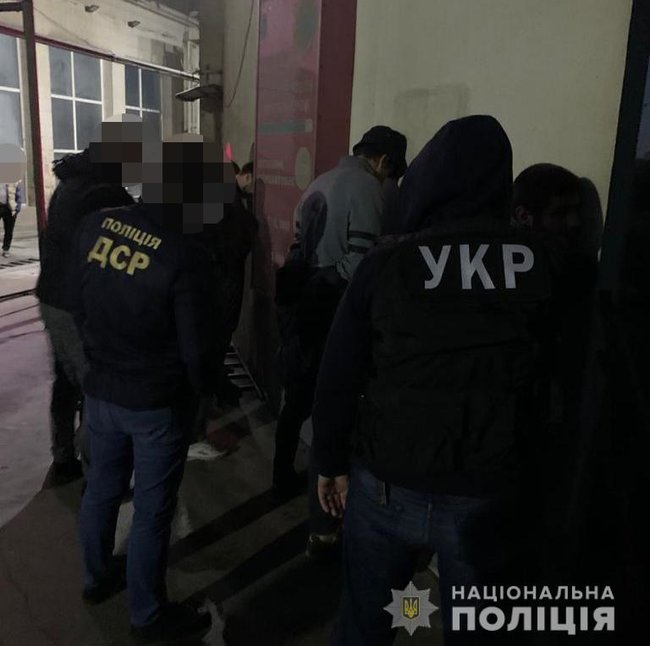 Стрілянина на Печерську: потерпілий - балканець, організатор наркокартелю. Групу іноземних кілерів затримано, - поліція 02