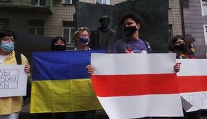 Количество въезжающих из Беларуси в Украину существенно не увеличилось, - Кулеба