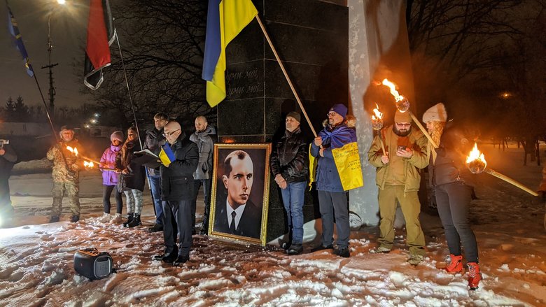 Марш на честь дня народження Бандери відбувся у Словянську Донецької області 01 Марш на честь дня народження Бандери відбувся у Словянську Донецької області 01