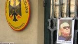 Во Львове, под немецким консульством, прошла акция в защиту Ивана Демьянюка. ФОТОрепортаж