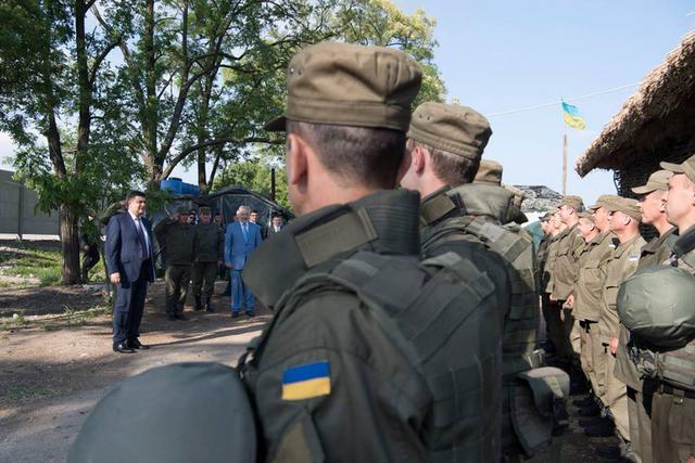 гройсман военнослужащие