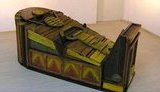 "Крутой" дончанин - в "крутом" гробу: художник предложил хоронить донецких толстосумов как фараонов. ФОТОрепортаж