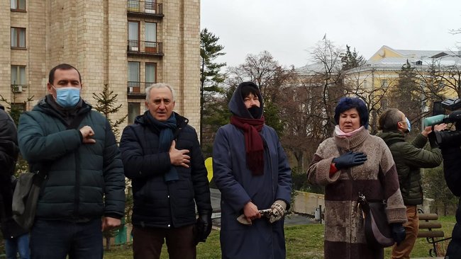 На аллее Героев Небесной Сотни установили Колокол Достоинства 15