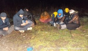 18 illegal migrants and Ukrainian guide apprehended in Zakarpattia region. PHOTOS