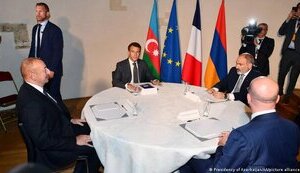 макрон,пашинян,алієв