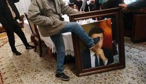 Протести в Киргизстані: у банкоматах немає грошей, захоплено золоті копальні