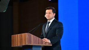 "Деокупація АР Крим та Севастополя залишається одним з головних зовнішньополітичних пріоритетів", - Зеленський